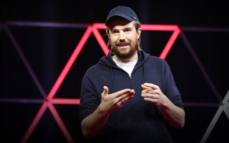 AGL Energy now lacks direction after stunning board rout