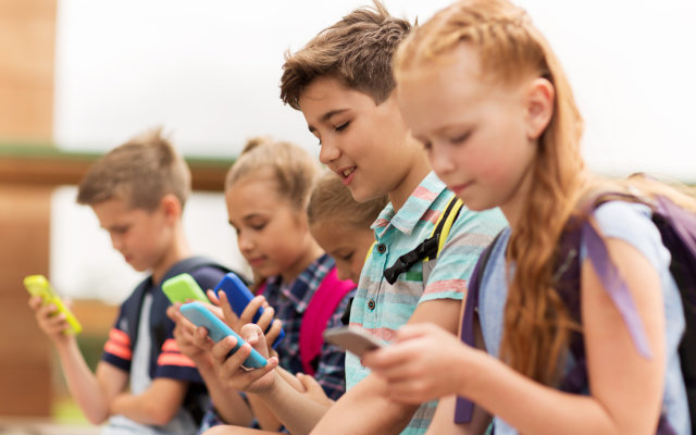 Alcatel looks to make smartphone internet access a safe Family Zone