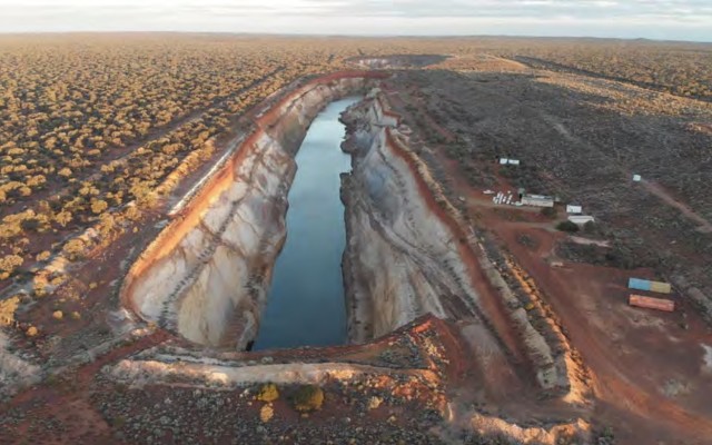 Alt Resources locks-in Bottle Creek gold asset with funding package, powers ahead with exploration