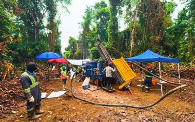 Altair Minerals Begins Multi-Rig Drilling Campaigns at South Oko and North Peters Prospects