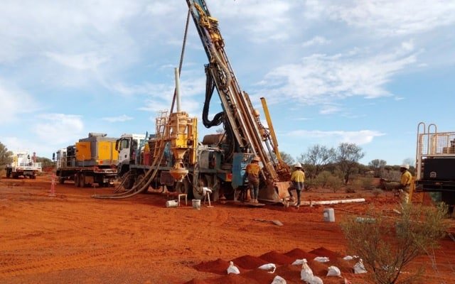 Alto Metals raises $5m to advance exploration at Sandstone gold project