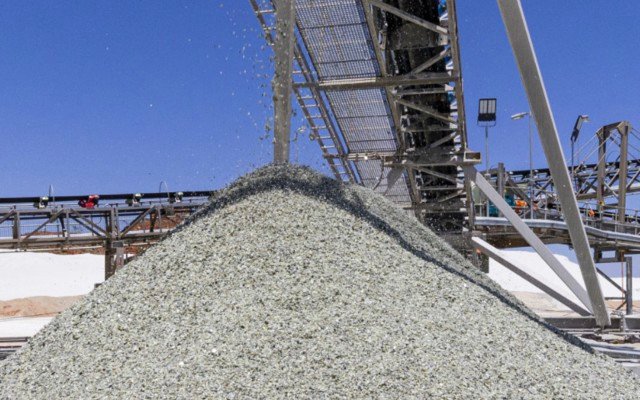 Altura Mining signs multi-year lithium offtake deal with Chinese major shareholder