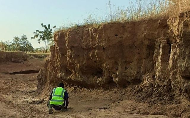 Arrow Minerals kicks off drilling at Dassa gold discovery