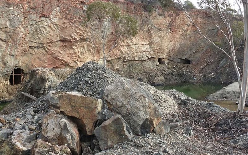 Aurumin divests Mt Palmer project to Kula Gold, focuses on Sandstone development