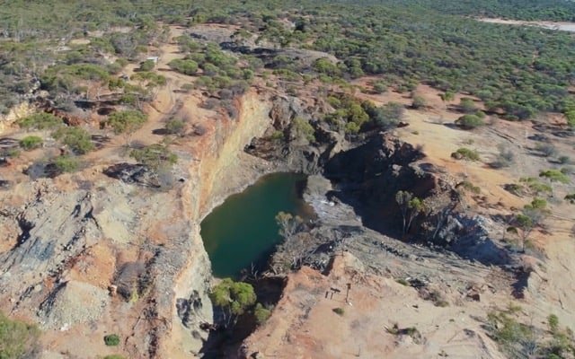 Aurumin targets lithium-bearing pegmatites at Mt Palmer project