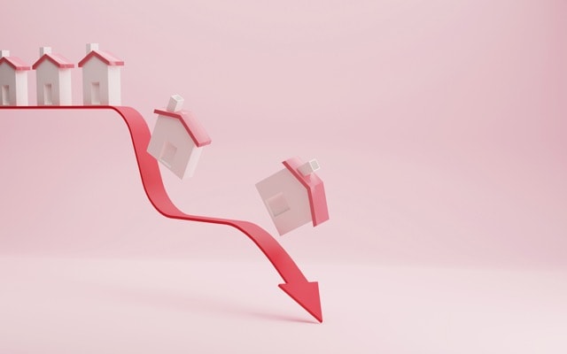 Australian household wealth plunges amid falling property prices and rising interest rates