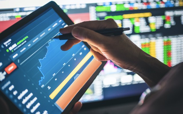 Weekly review: big miners give the ASX a late boost