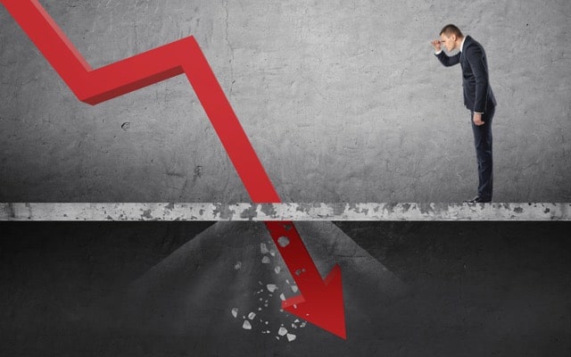 Block dives amid Hindenburg fraud claims, KMD Brands back in profit and Wyloo bids for Mincor