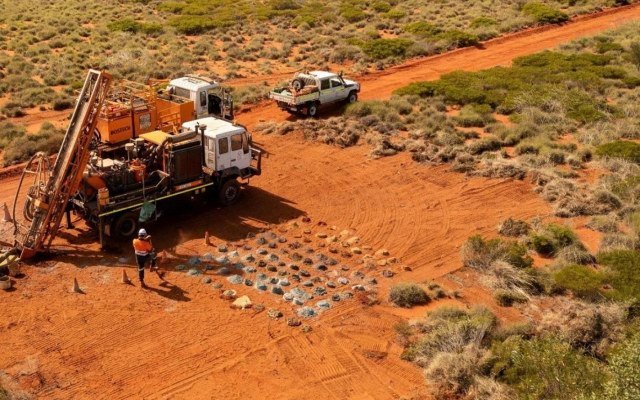 Caeneus Minerals anticipates assays from aircore drilling at Roberts Hill gold project