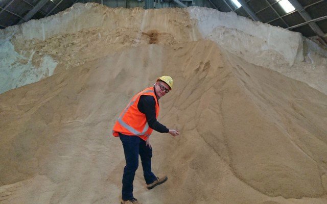 Centrex Metals secures phosphate sales deal with leading New Zealand fertiliser group