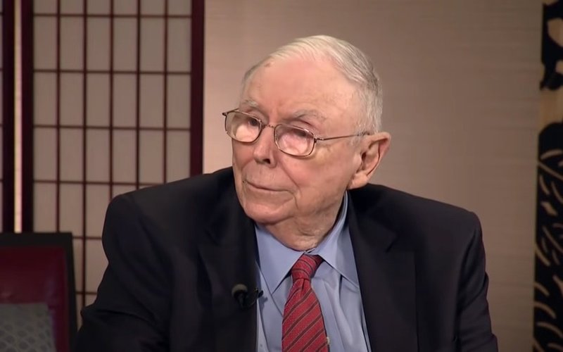 Charlie Munger, Warren Buffett confidant and investment guru, dies at 99