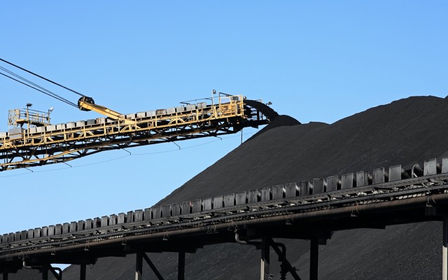 China coal ban sounds alarm bells and slams Australian dollar