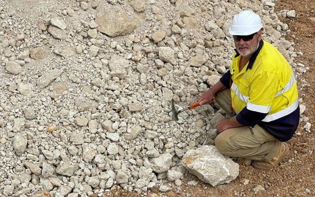 Classic Minerals exposes gold-bearing zone at Kat Gap for first time