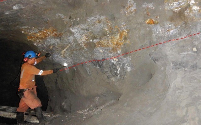 Consolidated Zinc closes in on positive cash flow after kicking-off mining at Plomosas