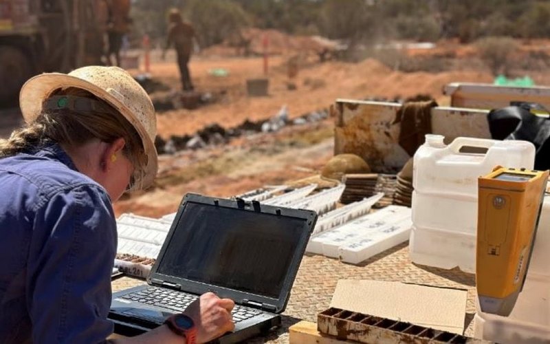 Dreadnought Resources confirms significant niobium discovery at Stinger zone in WA