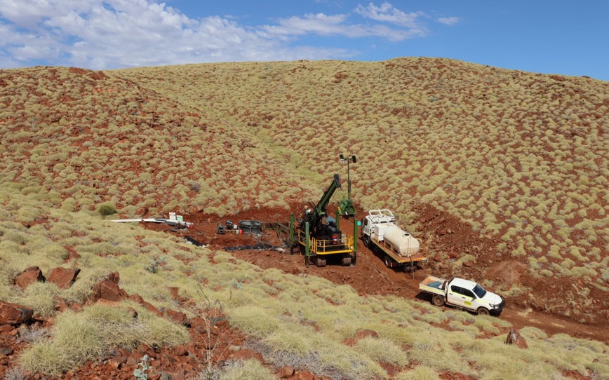 Errawarra Resources identifies large pegmatite swarm at Andover West