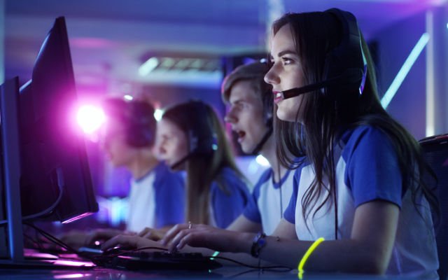 Esports Mogul extends Razer relationship and doubles registration numbers