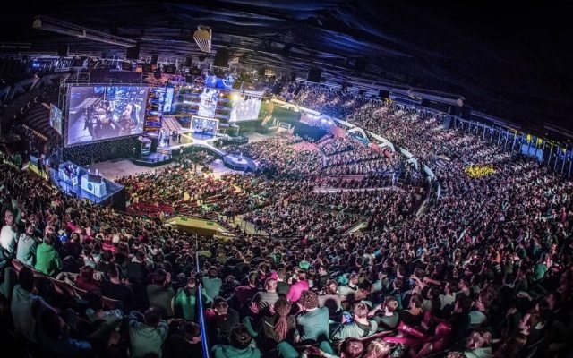 Esports Mogul orders up ground-breaking partnership with elite gaming crew