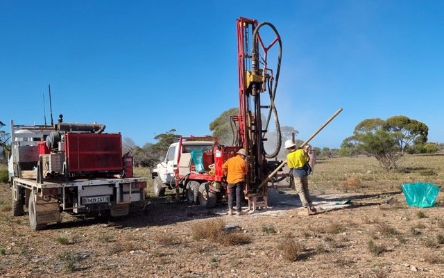 Eyre Peninsula maiden drilling returns thick halloysite-kaolin hits for Power Minerals