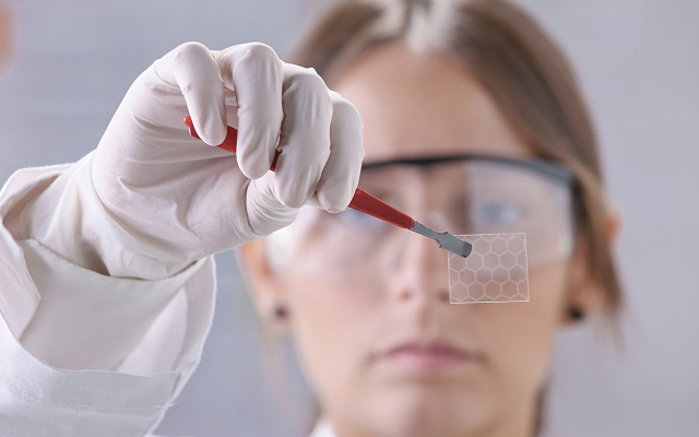 First Graphene shoulders into maritime sector with graphene-based coatings and ropes