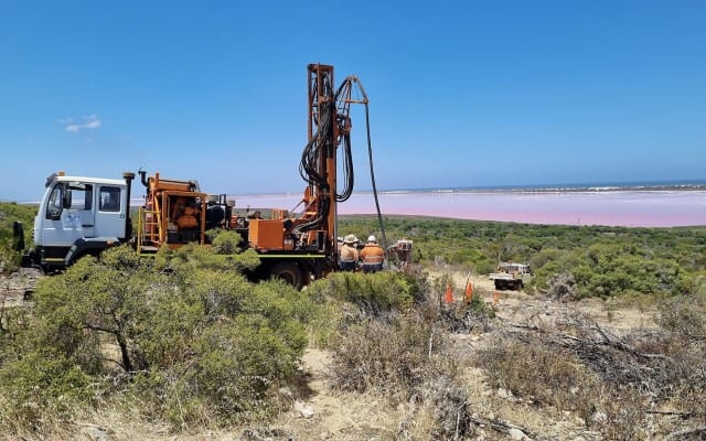 Heavy Minerals secures Dutch finance support for Port Gregory garnet project