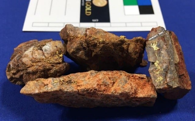 Iceni celebrates high-grade rock chips of up to 18,207g/t gold at Christmas Gift