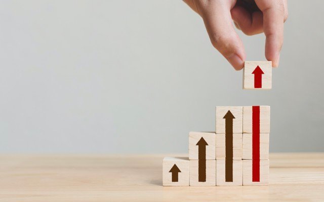 Interest rates set for an inflation cut as dollar falls and stock market booms