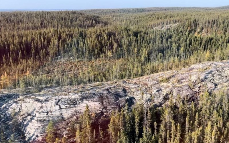 James Bay Minerals identifies five new pegmatite dykes at Aqua prospect