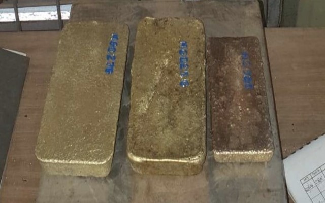 Laneway Resources celebrates Agate Creek milestone with first gold pour