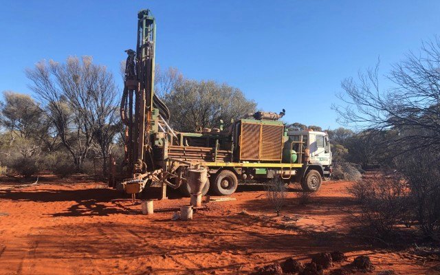 Laverton South gold assays unearth ‘robust target’ for E79 Gold Mines and St Barbara