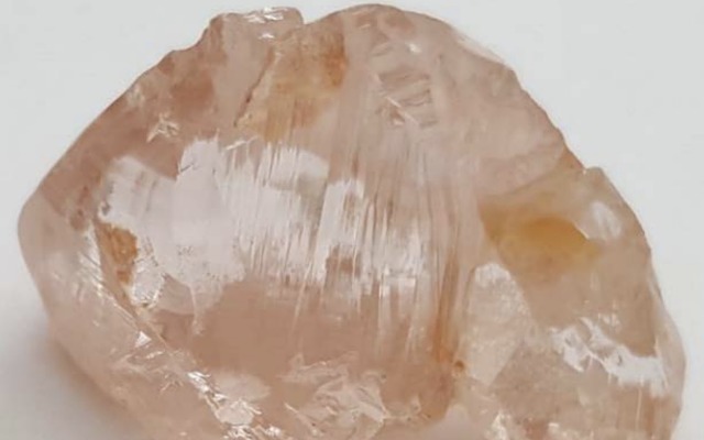 Lucapa Diamond unearths yet another high carat sparkler in Angola