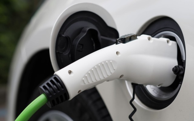 Magnis Resources locks-in cornerstone investor, boosts cash to advance graphite and battery assets