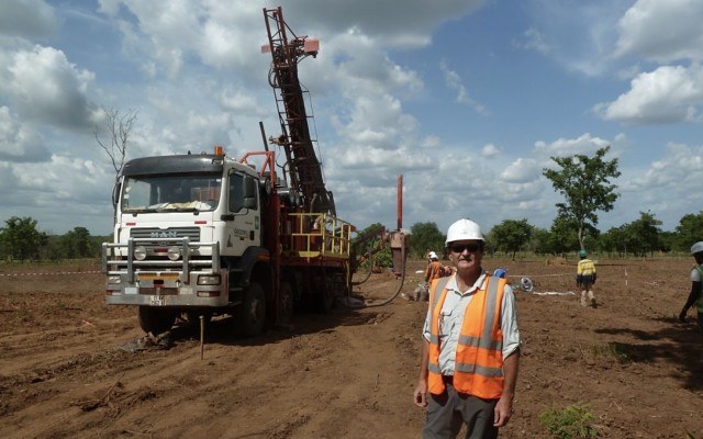 Mako discovers wide zones of high-grade gold mineralisation at Napié project