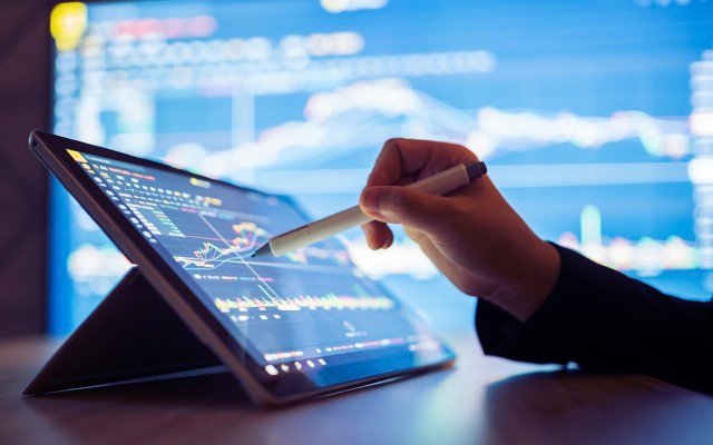 Weekly review: market fires to fresh highs as profits surprise on the upside