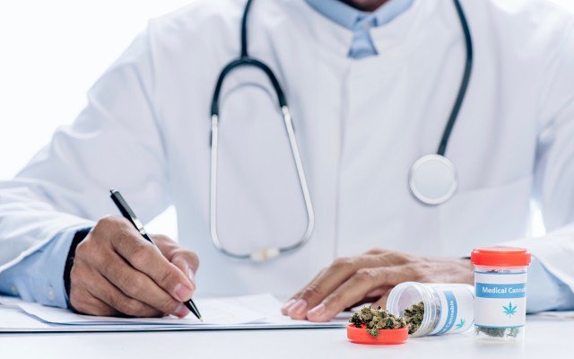 Medicinal cannabis patient numbers grow as Australians stay at home