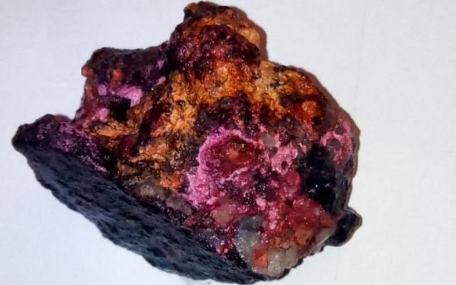 Meteoric Resources snaps up Lorrain cobalt-silver prospect, ditches Gillies