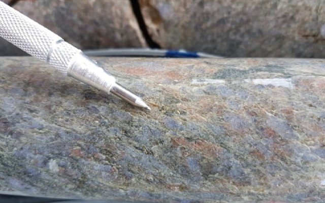 Meteoric Resources uncovers high-grade gold in first ever drill hole at Novo Astro
