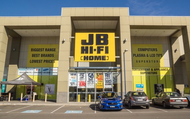 MGM Wireless serves up “unhackable” kids watch for sale at JB Hi-Fi