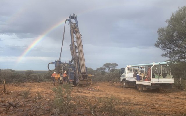 Middle Island Resources unearths more high-grade gold at Sandstone