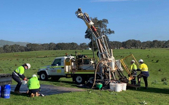 Navarre Minerals mobilises second rig to Irvine gold project for resource definition drilling