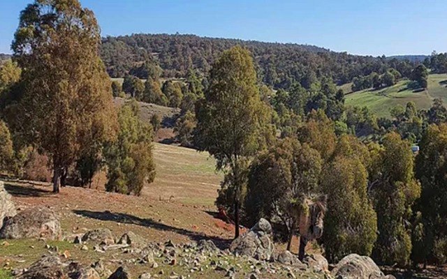 Oar Resources confirms presence of rock chips containing copper sulphides at Crown