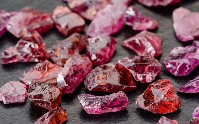 Pure Resources secures funding for acquisition of Reedy Creek high-grade garnet project