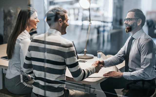 QuickFee sets lending and client acquisition record as professional payments market continues to thrive