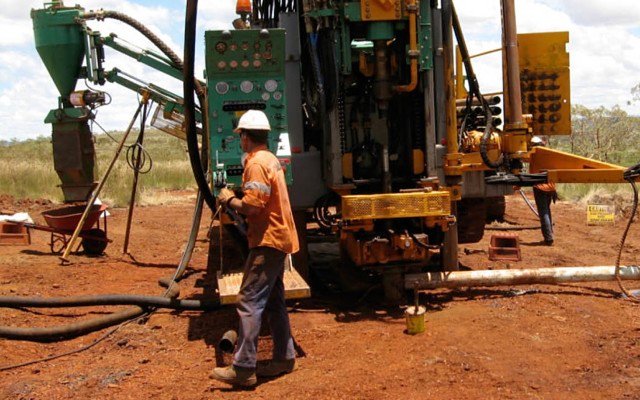 Redstone Resources pulls up 95m thick copper intersection at Musgrave