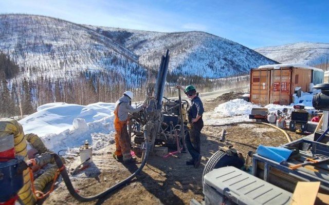 Resolution Minerals hits target rock in all holes at Sunrise maiden drilling