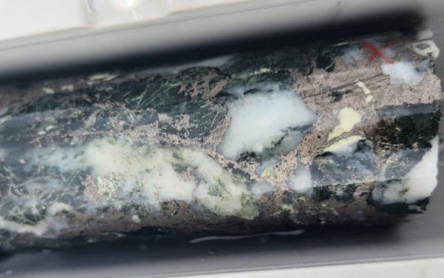 Revolver Resources discovers new VMS system at Dianne copper project