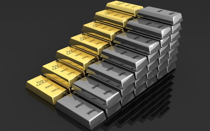 Silver price surge continues on safe haven demand as experts predict further gains in 2024