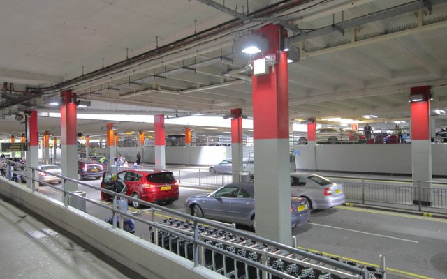 Smart Parking signs five-year deal with London’s Gatwick Airport