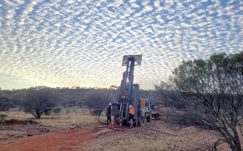 Solstice Minerals makes shallow gold hits at Bunjarra and Box Soak targets