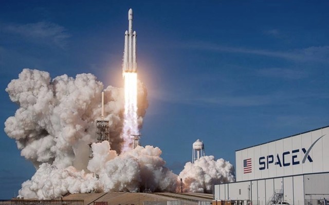 SpaceX Falcon 9 rocket to launch Kleos Space’s satellite cluster into orbit